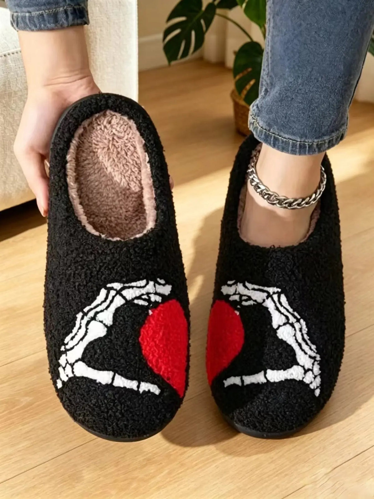 Halloween pumpkin plush slippers