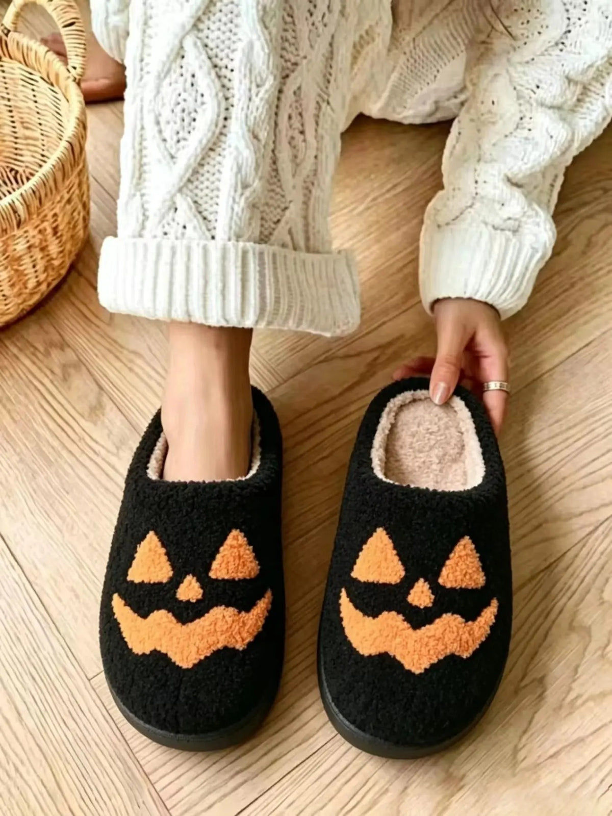 Halloween pumpkin plush slippers